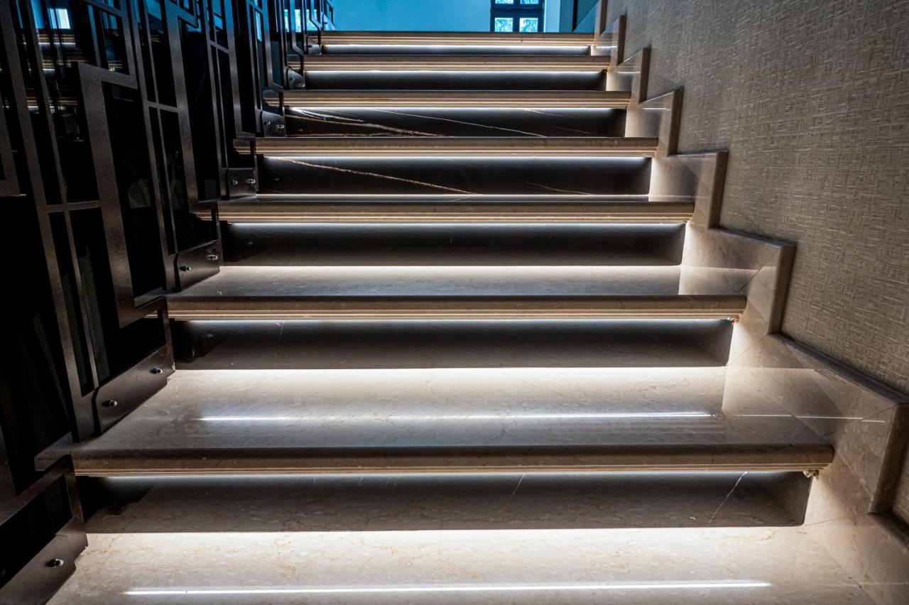 Hotel Carolin Călimăneşti エクステリア 写真